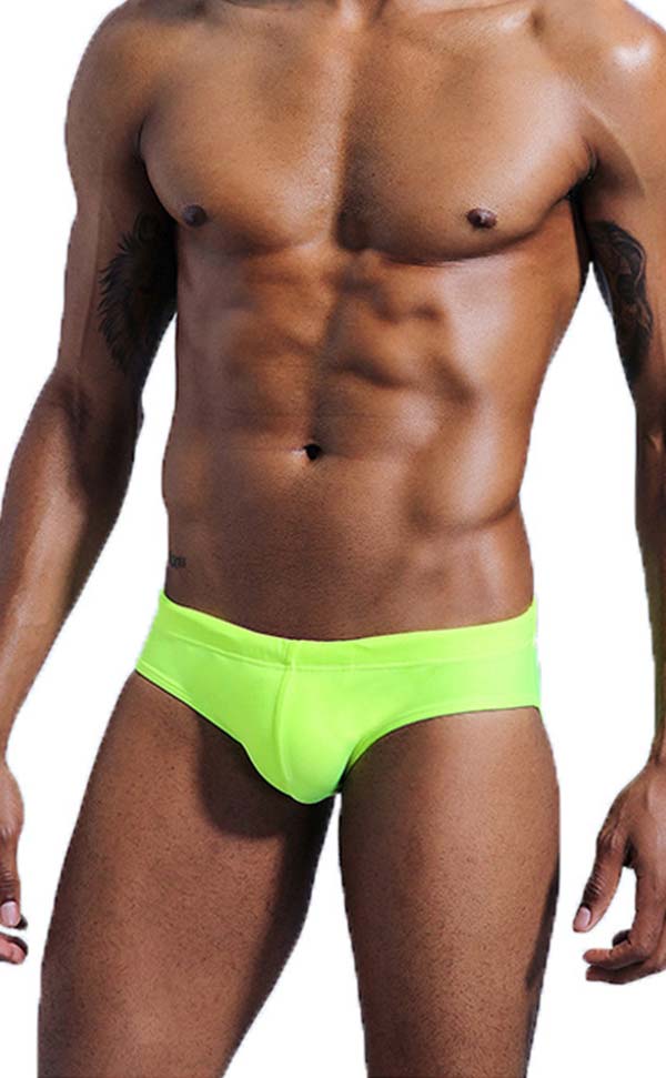 Solid Color Swim Briefs with Sponge Pad Solid Color Swim Briefs with Sponge Pad
